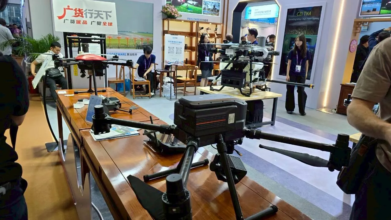 ドローン展示